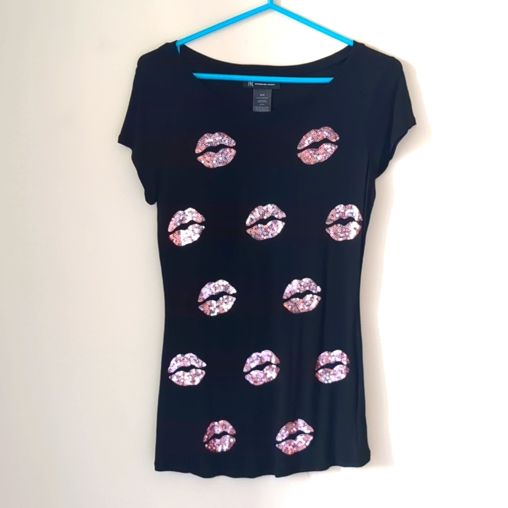 INC Shiny Pink Lips 👄 T-shirt